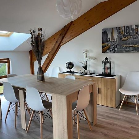 Appartement Lumineux Avec Vue Sur Les Montagnes Morbier Esterno foto