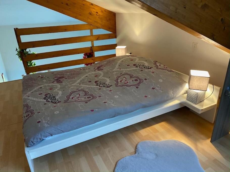 Appartement Lumineux Avec Vue Sur Les Montagnes Morbier Esterno foto