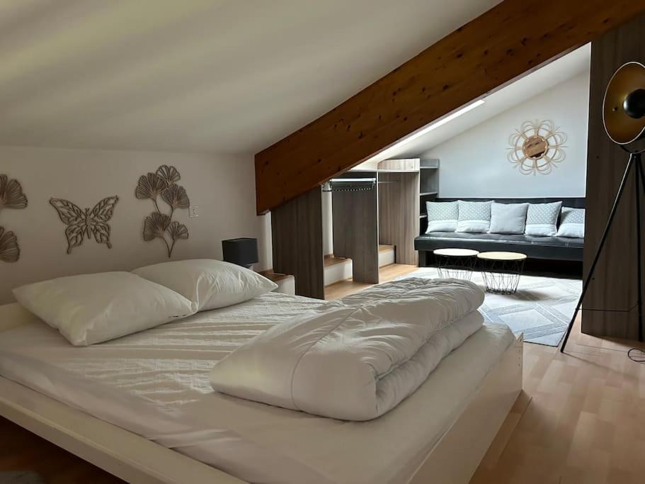 Appartement Lumineux Avec Vue Sur Les Montagnes Morbier Esterno foto