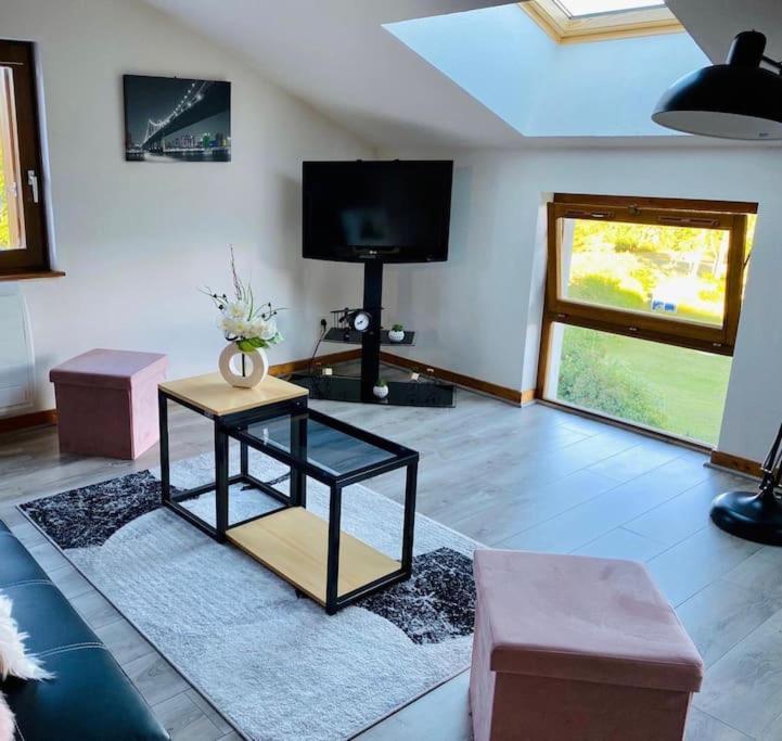 Appartement Lumineux Avec Vue Sur Les Montagnes Morbier Esterno foto